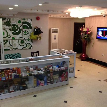 Grandbee Suites Ikeja Dış mekan fotoğraf