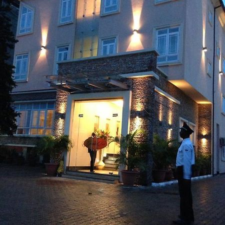 Grandbee Suites Ikeja Dış mekan fotoğraf