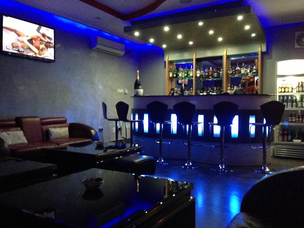 Grandbee Suites Ikeja Dış mekan fotoğraf