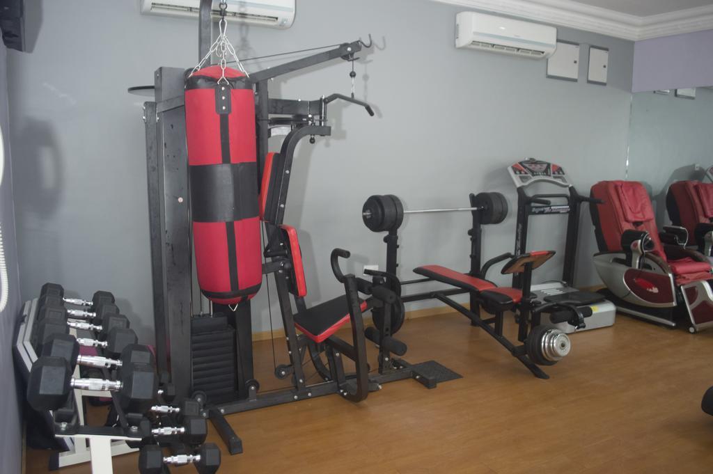 Grandbee Suites Ikeja Dış mekan fotoğraf
