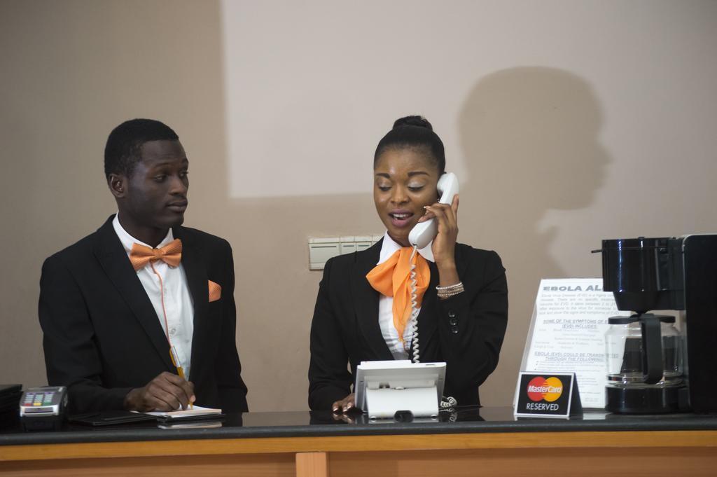 Grandbee Suites Ikeja Dış mekan fotoğraf