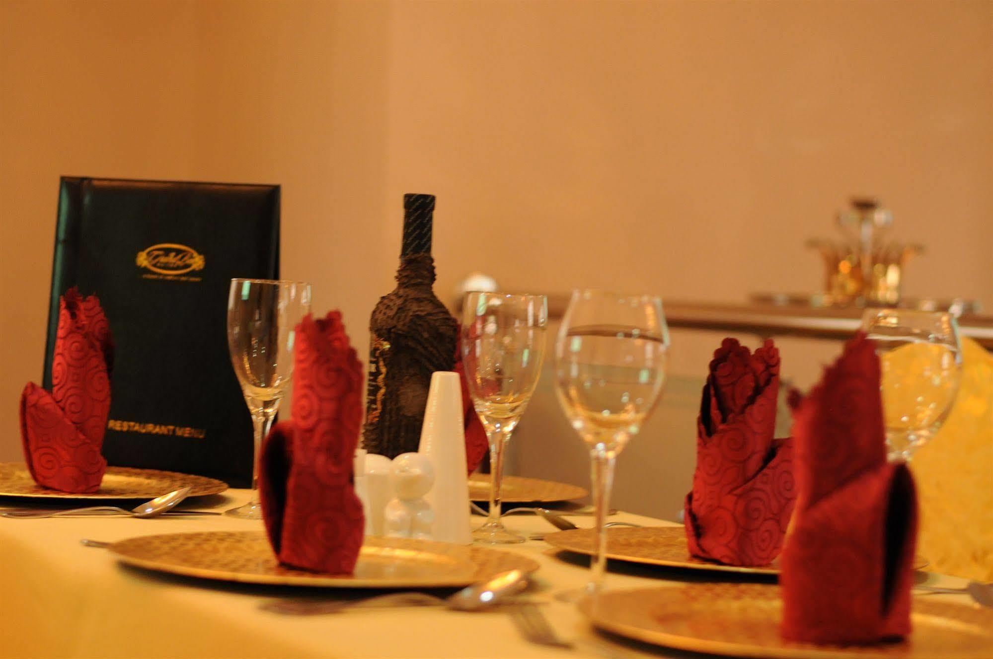 Grandbee Suites Ikeja Dış mekan fotoğraf