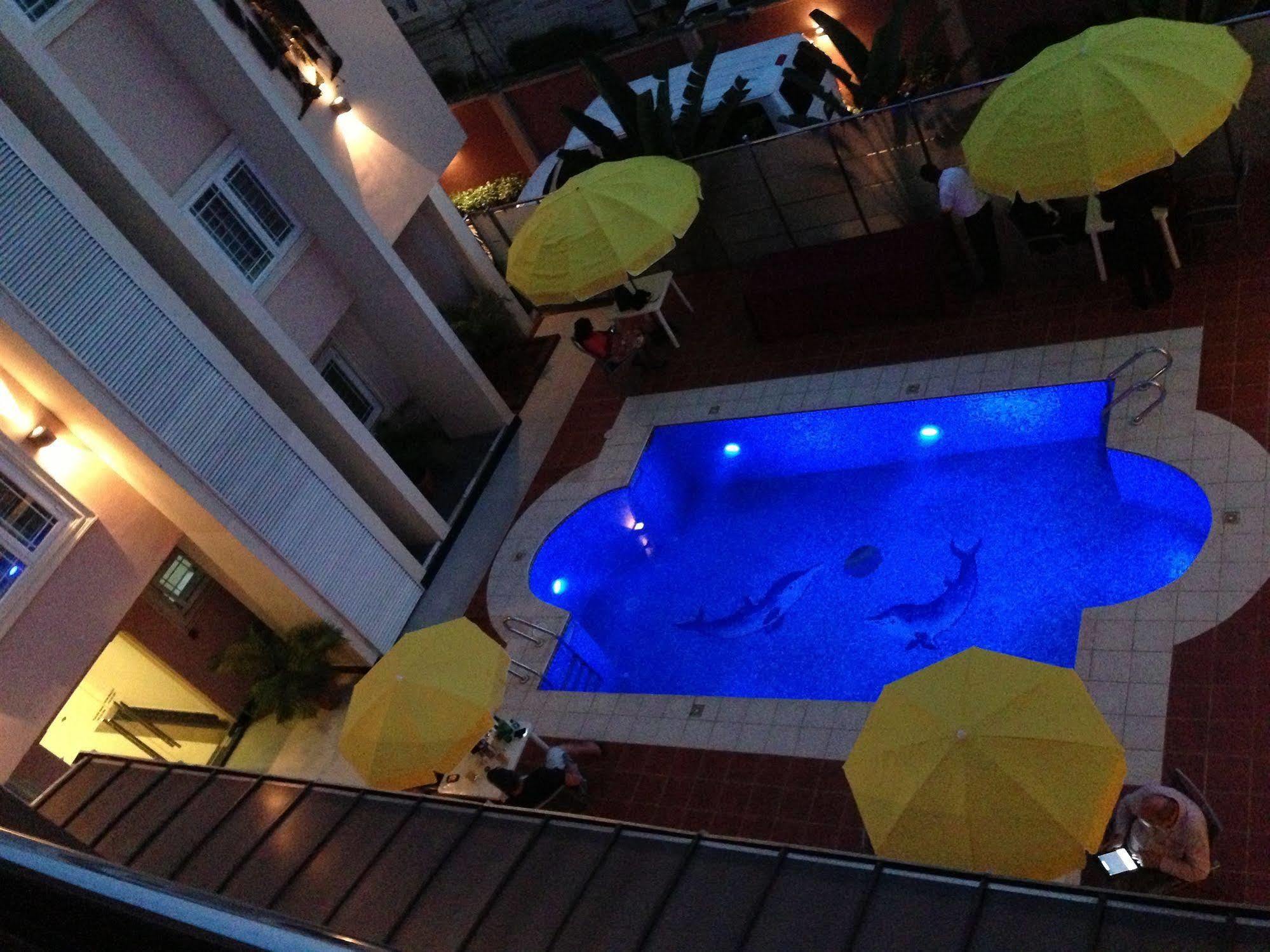 Grandbee Suites Ikeja Dış mekan fotoğraf