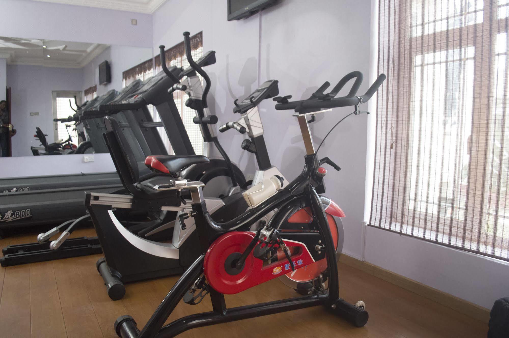 Grandbee Suites Ikeja Dış mekan fotoğraf